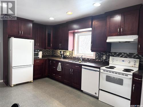 Neufeld Acreage, Leroy Rm No. 339, SK - Indoor Photo Showing Kitchen With Double Sink