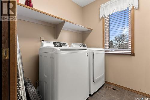 8 Deneve Drive, Edenwold Rm No. 158, SK - Indoor Photo Showing Laundry Room