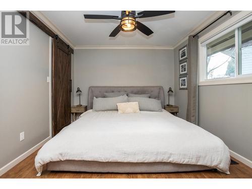 2291 21 Street Ne, Salmon Arm, BC - Indoor Photo Showing Bedroom