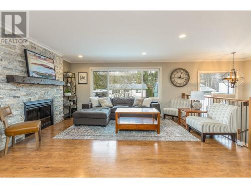 2291 21 Street Ne, Salmon Arm, BC - Indoor Photo Showing Living Room With Fireplace