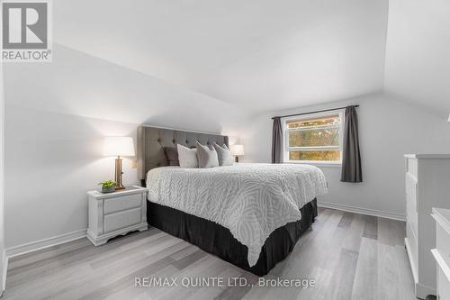 469 Ashley Street, Belleville, ON - Indoor Photo Showing Bedroom