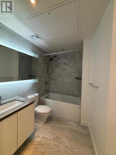 611 - 115 Mcmahon Drive, Toronto, ON - Indoor Photo Showing Bathroom