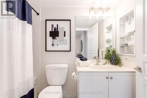 1150 - 313 Richmond Street E, Toronto, ON - Indoor Photo Showing Bathroom