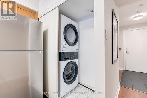 1150 - 313 Richmond Street E, Toronto, ON - Indoor Photo Showing Laundry Room