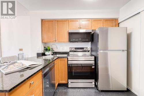 1150 - 313 Richmond Street E, Toronto, ON - Indoor Photo Showing Kitchen