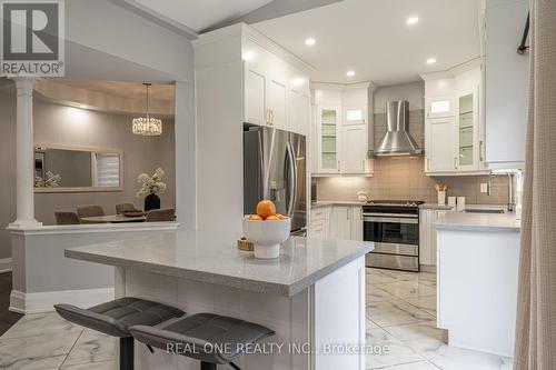 3812 Barley Trail, Mississauga, ON - Indoor Photo Showing Kitchen