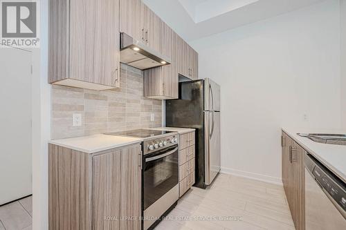 106 - 4040 Upper Middle Road, Burlington, ON - Indoor Photo Showing Kitchen With Stainless Steel Kitchen