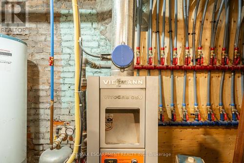 166 Catharine Street N, Hamilton, ON - Indoor Photo Showing Basement