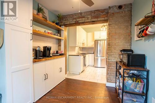 166 Catharine Street N, Hamilton, ON - Indoor Photo Showing Kitchen