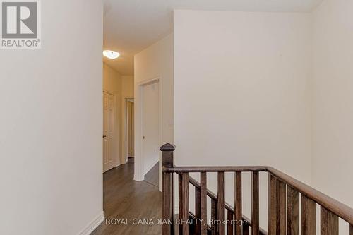 20 Silver Meadow Gardens, Hamilton, ON - Indoor Photo Showing Other Room