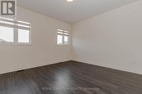 20 Silver Meadow Gardens, Hamilton, ON - Indoor Photo Showing Other Room