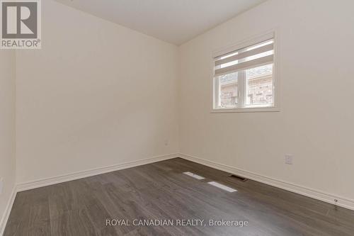 20 Silver Meadow Gardens, Hamilton, ON - Indoor Photo Showing Other Room