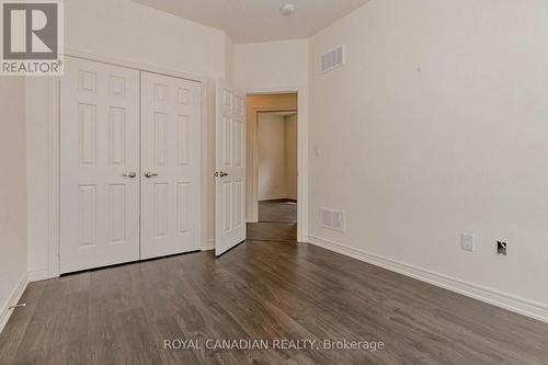 20 Silver Meadow Gardens, Hamilton, ON - Indoor Photo Showing Other Room