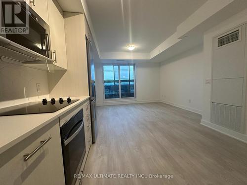 409 - 2545 Simcoe Street N, Oshawa, ON - Indoor Photo Showing Kitchen