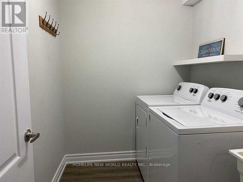 Bsmt - 112 Berwick Crescent, Richmond Hill, ON - Indoor Photo Showing Laundry Room