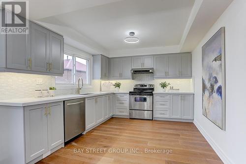 165 Revell Road, Newmarket, ON - Indoor Photo Showing Kitchen With Stainless Steel Kitchen