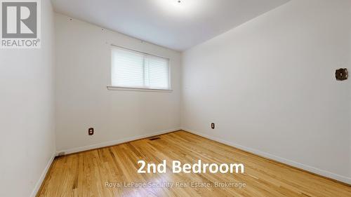 59 Roseglen Crescent, Toronto, ON - Indoor Photo Showing Other Room