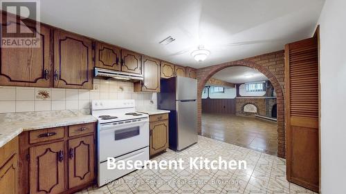 59 Roseglen Crescent, Toronto, ON - Indoor Photo Showing Kitchen