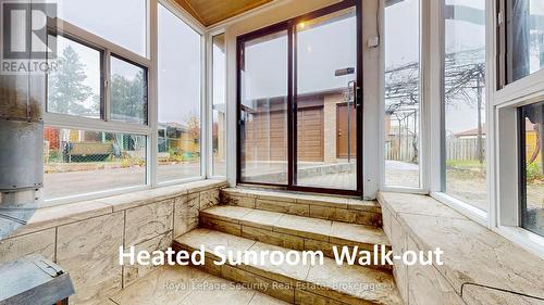 59 Roseglen Crescent, Toronto, ON - Indoor Photo Showing Other Room