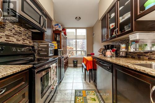 105 - 2772 Keele Street, Toronto, ON - Indoor Photo Showing Kitchen