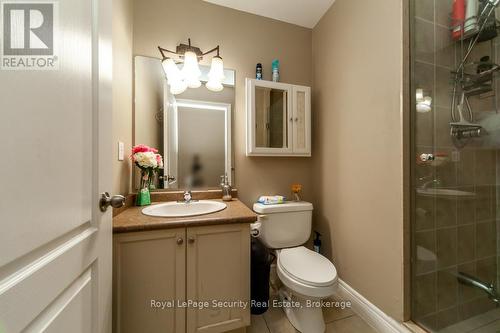 105 - 2772 Keele Street, Toronto, ON - Indoor Photo Showing Bathroom