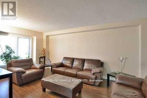 3035 Dalehurst Drive, Mississauga, ON - Indoor Photo Showing Living Room