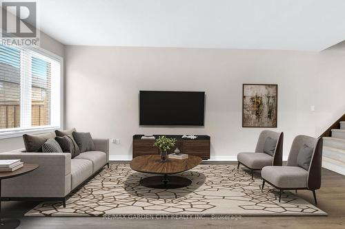 44 Dennis Drive, West Lincoln, ON - Indoor Photo Showing Living Room