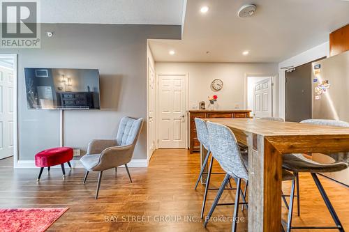 806 - 22 East Haven Drive, Toronto, ON - Indoor Photo Showing Dining Room