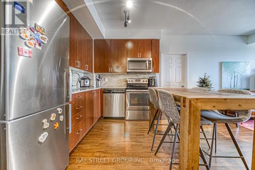 806 - 22 East Haven Drive, Toronto, ON - Indoor Photo Showing Kitchen With Stainless Steel Kitchen