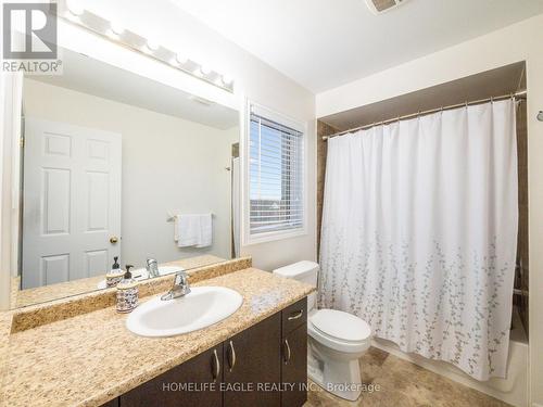 107 Herefordshire Crescent, Newmarket, ON - Indoor Photo Showing Bathroom