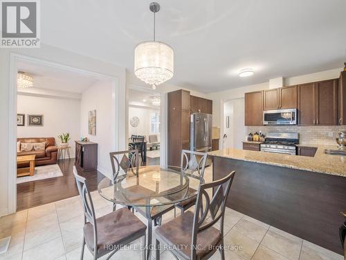 107 Herefordshire Crescent, Newmarket, ON - Indoor Photo Showing Dining Room