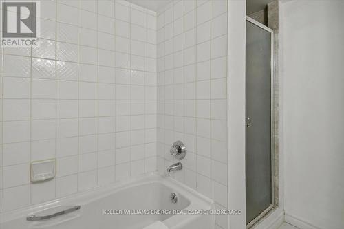 312 - 4727 Sheppard Avenue E, Toronto (Agincourt South-Malvern West), ON - Indoor Photo Showing Bathroom