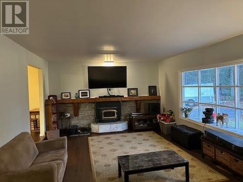 792 River Rd, Sault Ste. Marie, ON - Indoor Photo Showing Living Room With Fireplace