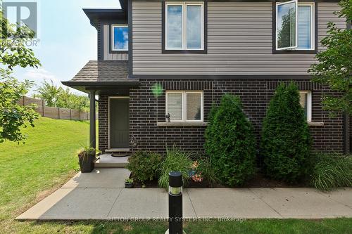 50 - 7768 Ascot Circle, Niagara Falls, ON - Outdoor