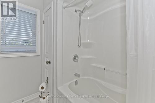 50 - 7768 Ascot Circle, Niagara Falls, ON - Indoor Photo Showing Bathroom