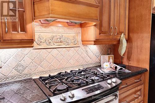 4066 Renfrew Crescent, Mississauga, ON - Indoor Photo Showing Kitchen