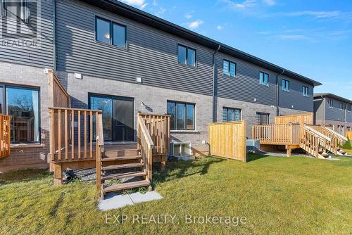 102 - 4552 Portage Road, Niagara Falls (211 - Cherrywood), ON - Outdoor With Deck Patio Veranda