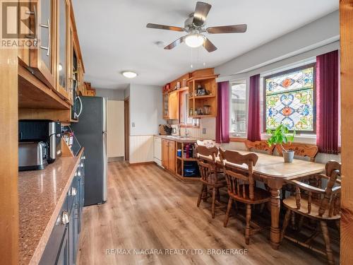 962 Parkdale Avenue, Fort Erie, ON - Indoor Photo Showing Other Room