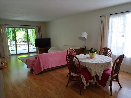 27-4303 27 Avenue, Vernon, BC - Indoor Photo Showing Dining Room