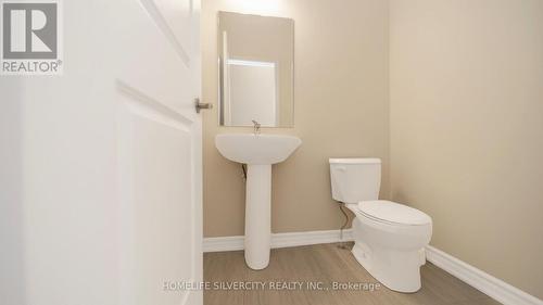 69 Conboy Drive, Erin, ON - Indoor Photo Showing Bathroom