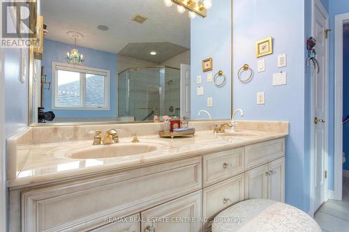 271 Riverview Place, Guelph, ON - Indoor Photo Showing Bathroom