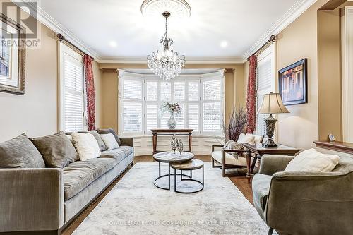 42 O'Shea Crescent, Ajax, ON - Indoor Photo Showing Living Room