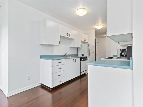 306-1201 Hillside Ave, Victoria, BC - Indoor Photo Showing Kitchen