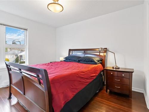 306-1201 Hillside Ave, Victoria, BC - Indoor Photo Showing Bedroom