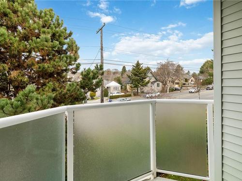 306-1201 Hillside Ave, Victoria, BC - Outdoor With View