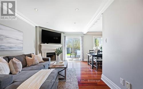 7006 Hickling Crescent, Mississauga, ON - Indoor Photo Showing Living Room With Fireplace