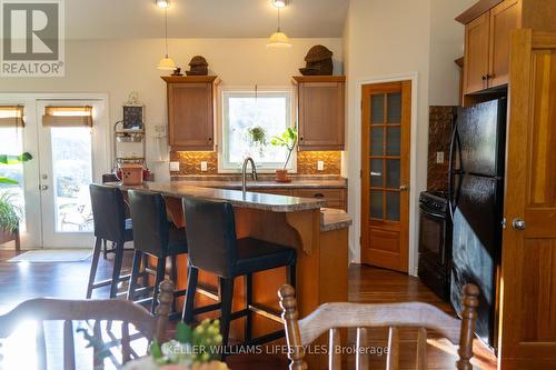 4531 Hamilton Road, Thames Centre (Dorchester), ON - Indoor Photo Showing Dining Room