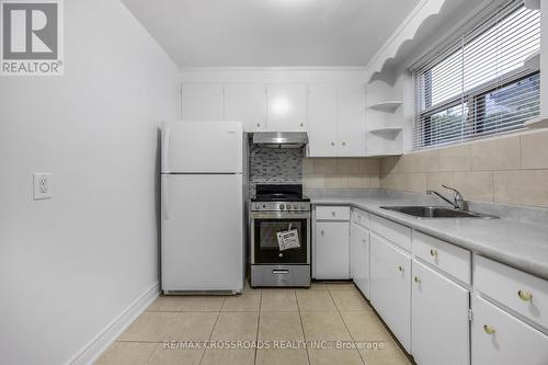 Unit 3 - 349 Frontenac Avenue, Oshawa, ON - Indoor Photo Showing Kitchen