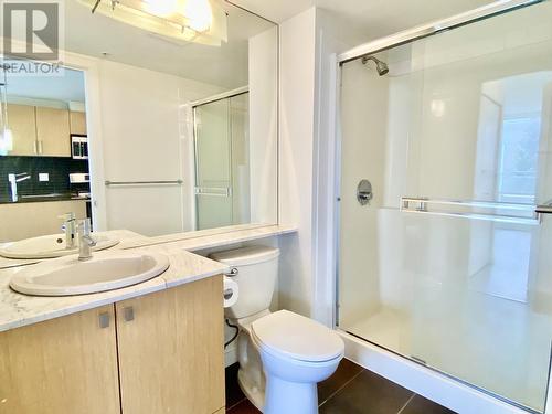 5Xx 9868 Cameron Street, Burnaby, BC - Indoor Photo Showing Bathroom