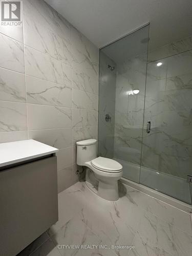 733 - 395 Dundas Street W, Oakville, ON - Indoor Photo Showing Bathroom